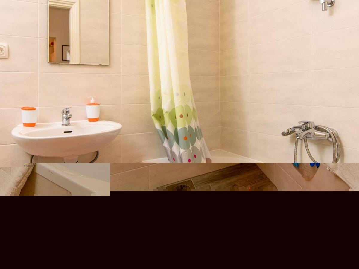 Apartments Beba - Peaceful Location โตรกีร์ ภายนอก รูปภาพ