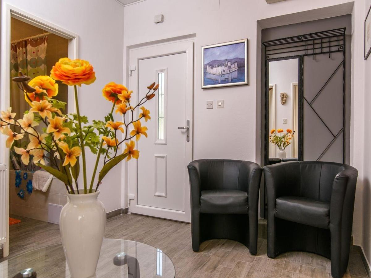 Apartments Beba - Peaceful Location โตรกีร์ ภายนอก รูปภาพ