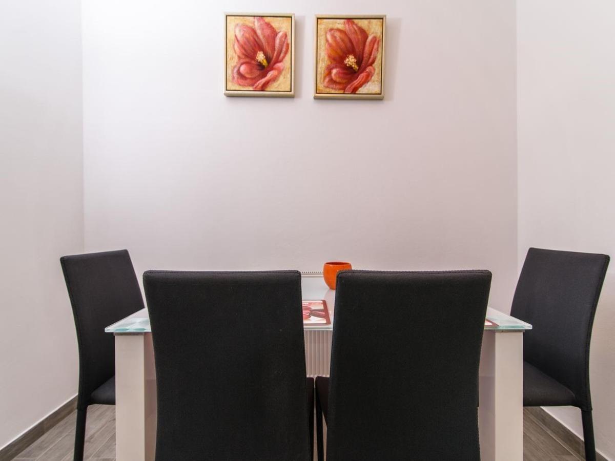 Apartments Beba - Peaceful Location โตรกีร์ ภายนอก รูปภาพ