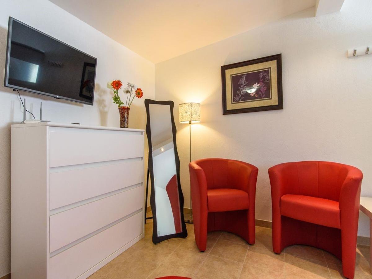 Apartments Beba - Peaceful Location โตรกีร์ ภายนอก รูปภาพ